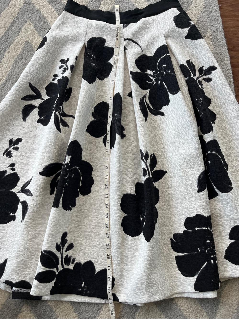 BHWM black & white graphic floral midi skirt with pockets - 8 - Picture 11 of 11